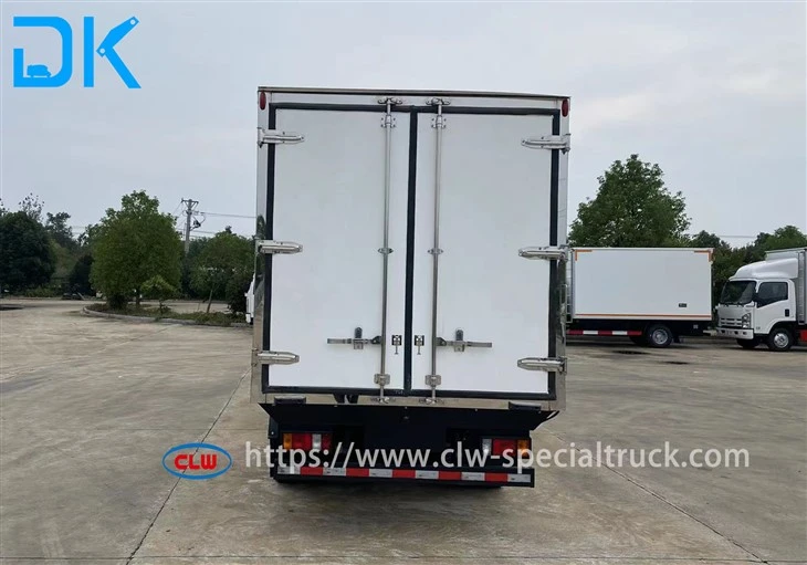 Isuzu insulated truck  rear side